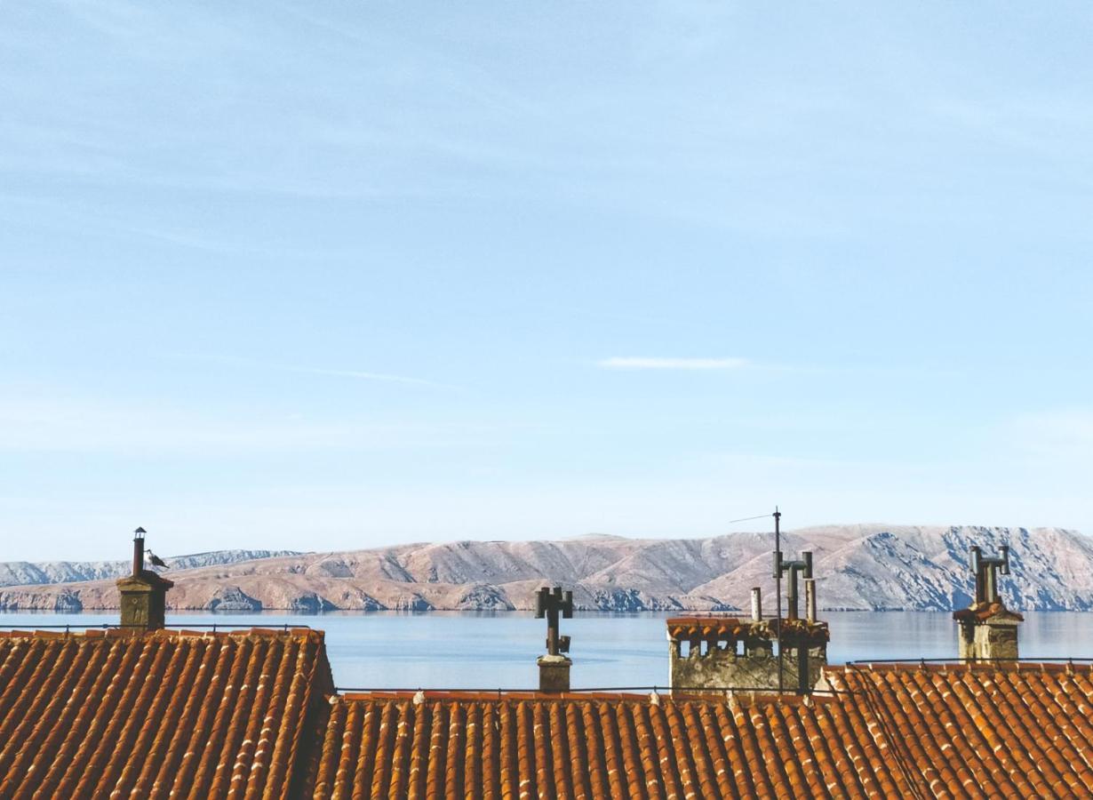Novouredeni Stan S Balkonom I Pogledom Na More Senj  Exterior photo
