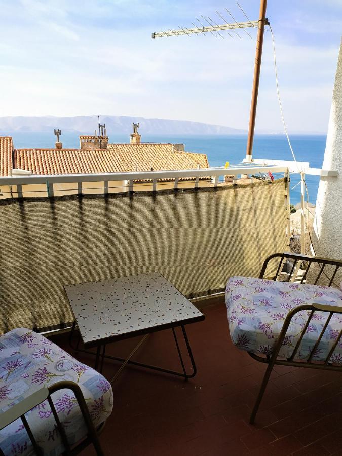 Novouredeni Stan S Balkonom I Pogledom Na More Senj  Exterior photo