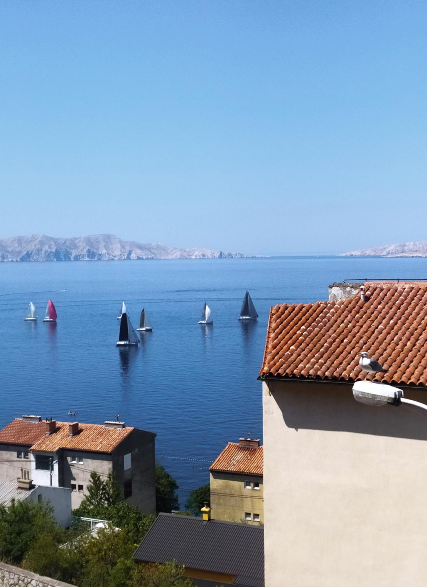 Novouredeni Stan S Balkonom I Pogledom Na More Senj  Exterior photo