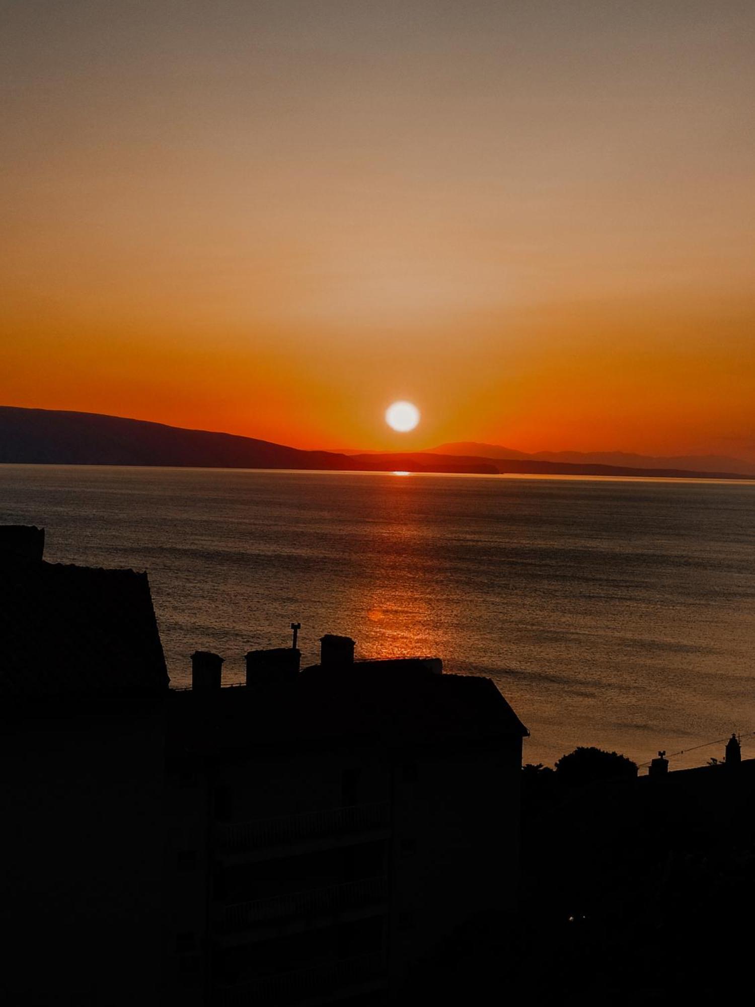 Novouredeni Stan S Balkonom I Pogledom Na More Senj  Exterior photo