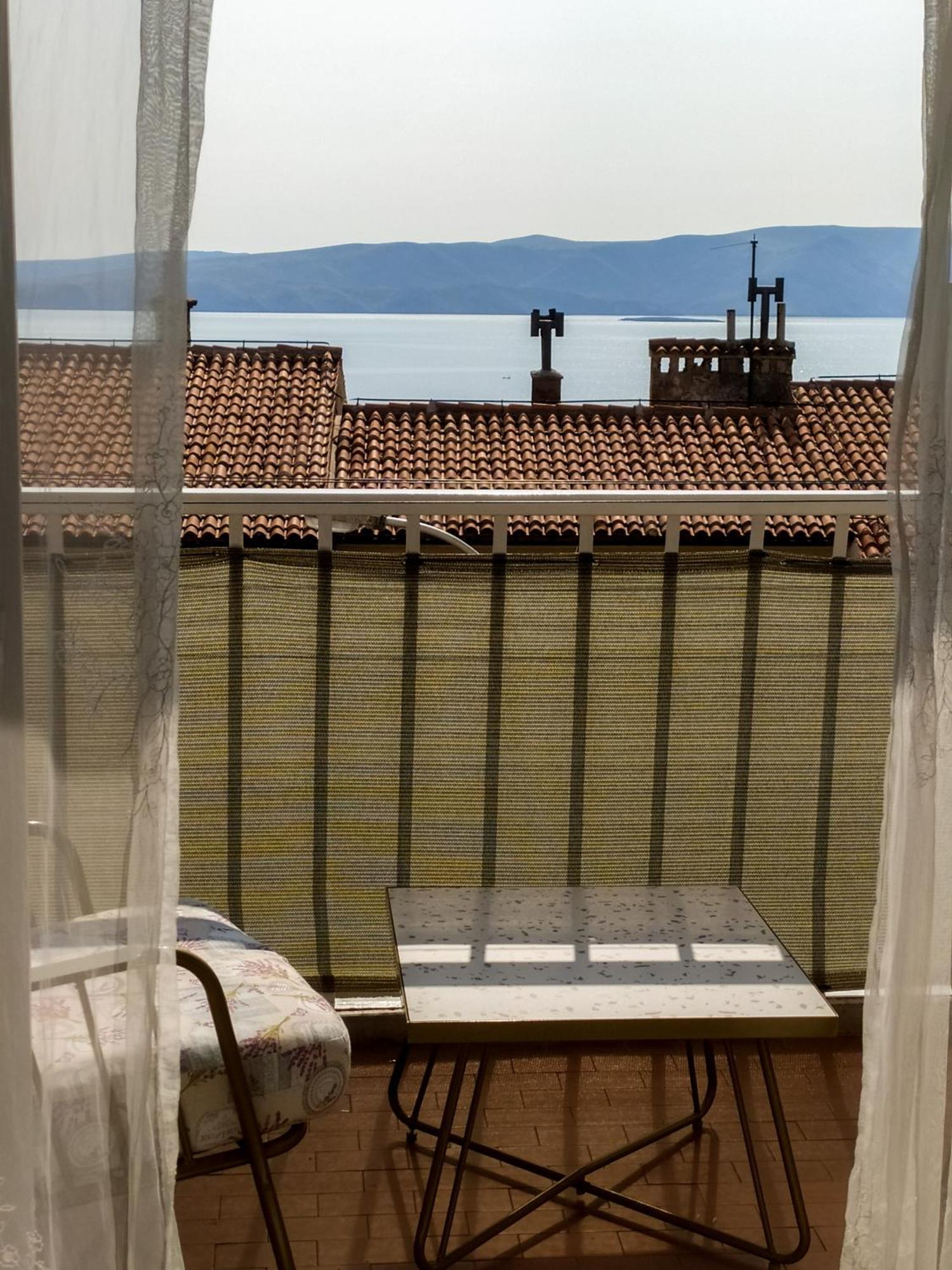 Novouredeni Stan S Balkonom I Pogledom Na More Senj  Exterior photo