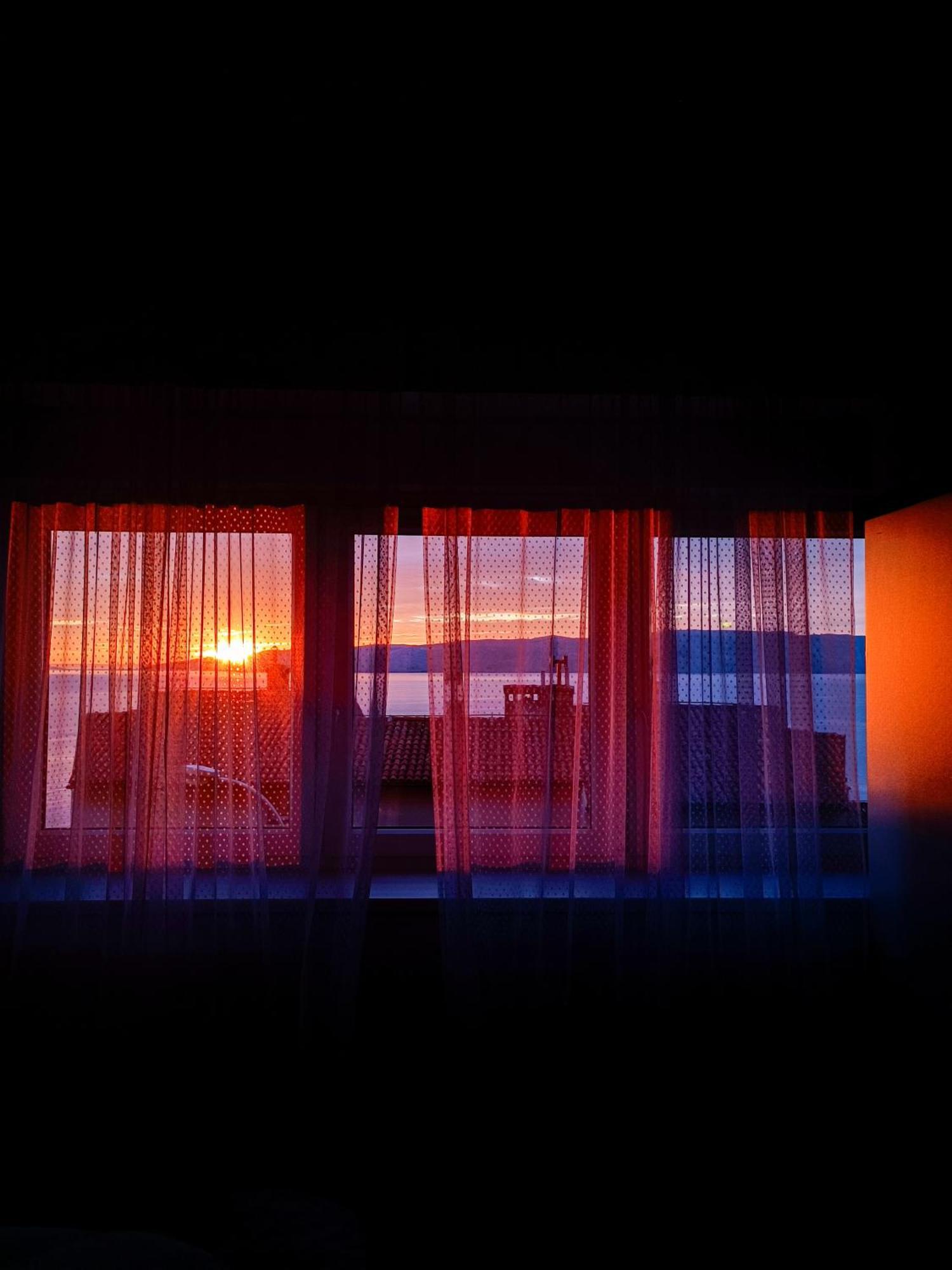 Novouredeni Stan S Balkonom I Pogledom Na More Senj  Exterior photo