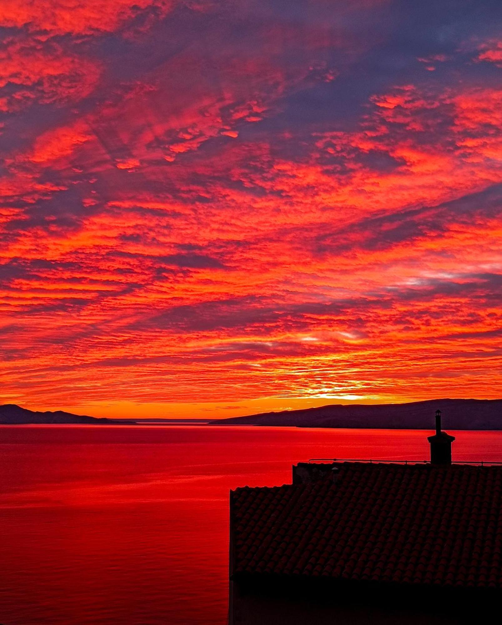 Novouredeni Stan S Balkonom I Pogledom Na More Senj  Exterior photo