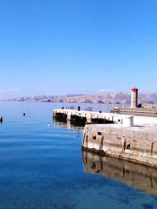Novouredeni Stan S Balkonom I Pogledom Na More Senj  Exterior photo
